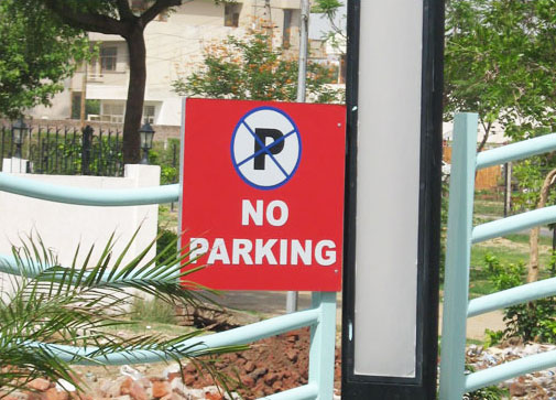 No Parking Signage in gurgaonNo Parking Signage in gurgaon